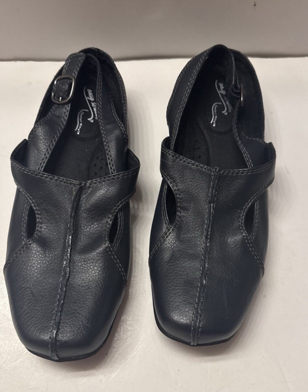 Easy Street Sportster Women’s Size 8M Flats w/Cutout Design, adjust strap